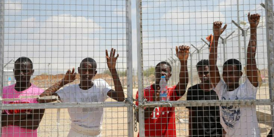 Μηνύματα αλληλεγγύης προς τους πρόσφυγες και τους μετανάστες έστειλε σε όλη την Κύπρο η Εκστρατεία «AWARE»